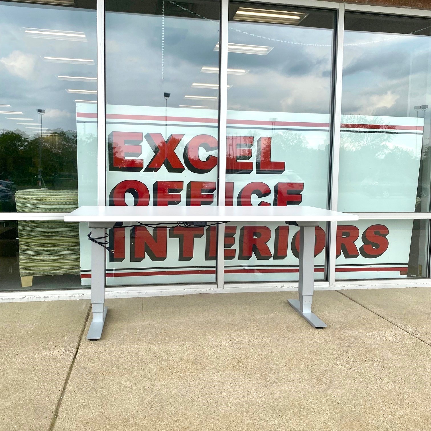 HAWORTH HEIGHT ADJUSTABLE TABLE WITH ELECTRIC BASE, 29x70 - Image 10