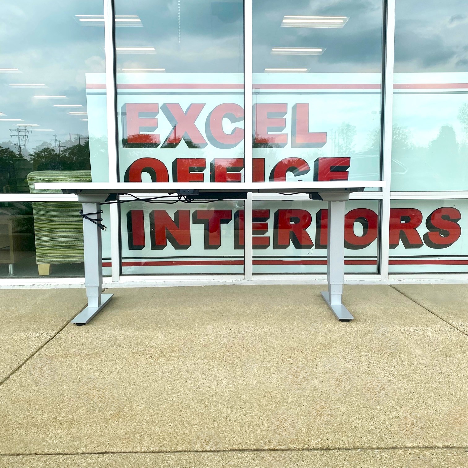 HAWORTH HEIGHT ADJUSTABLE TABLE WITH ELECTRIC BASE, 29x70 - Image 9