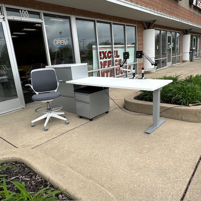 HAWORTH HEIGHT ADJUSTABLE TABLE WITH ELECTRIC BASE, 29x70 - Image 12