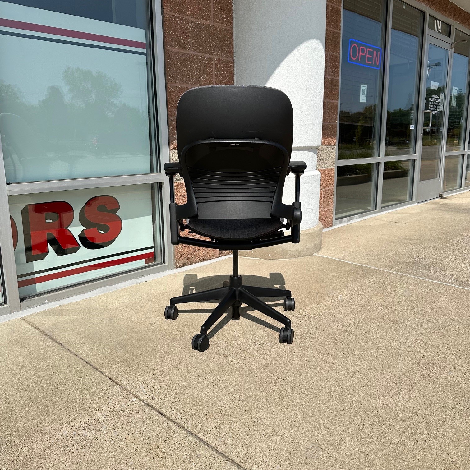 BOULDER STEELCASE LEAP V-2 TASK CHAIR - Image 5