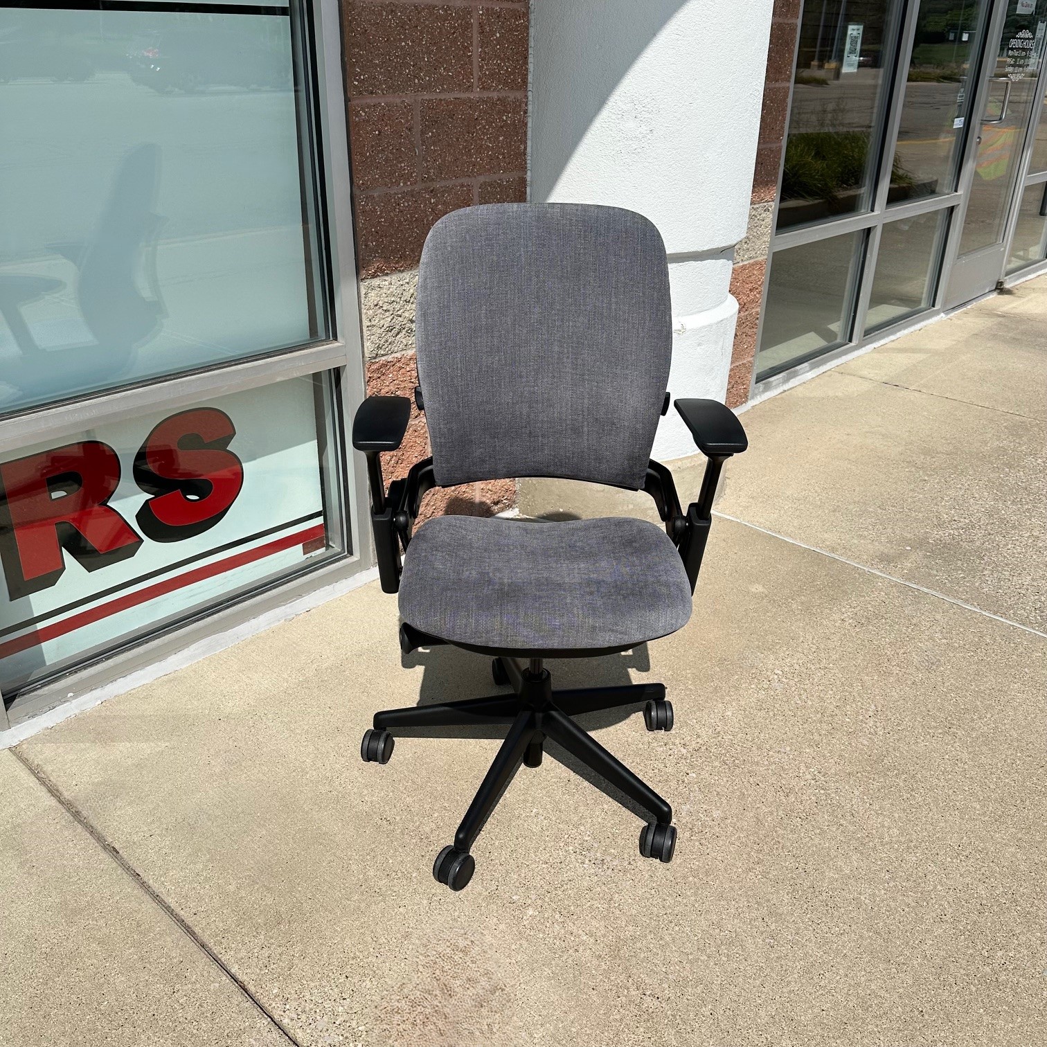 BOULDER STEELCASE LEAP V-2 TASK CHAIR - Image 9