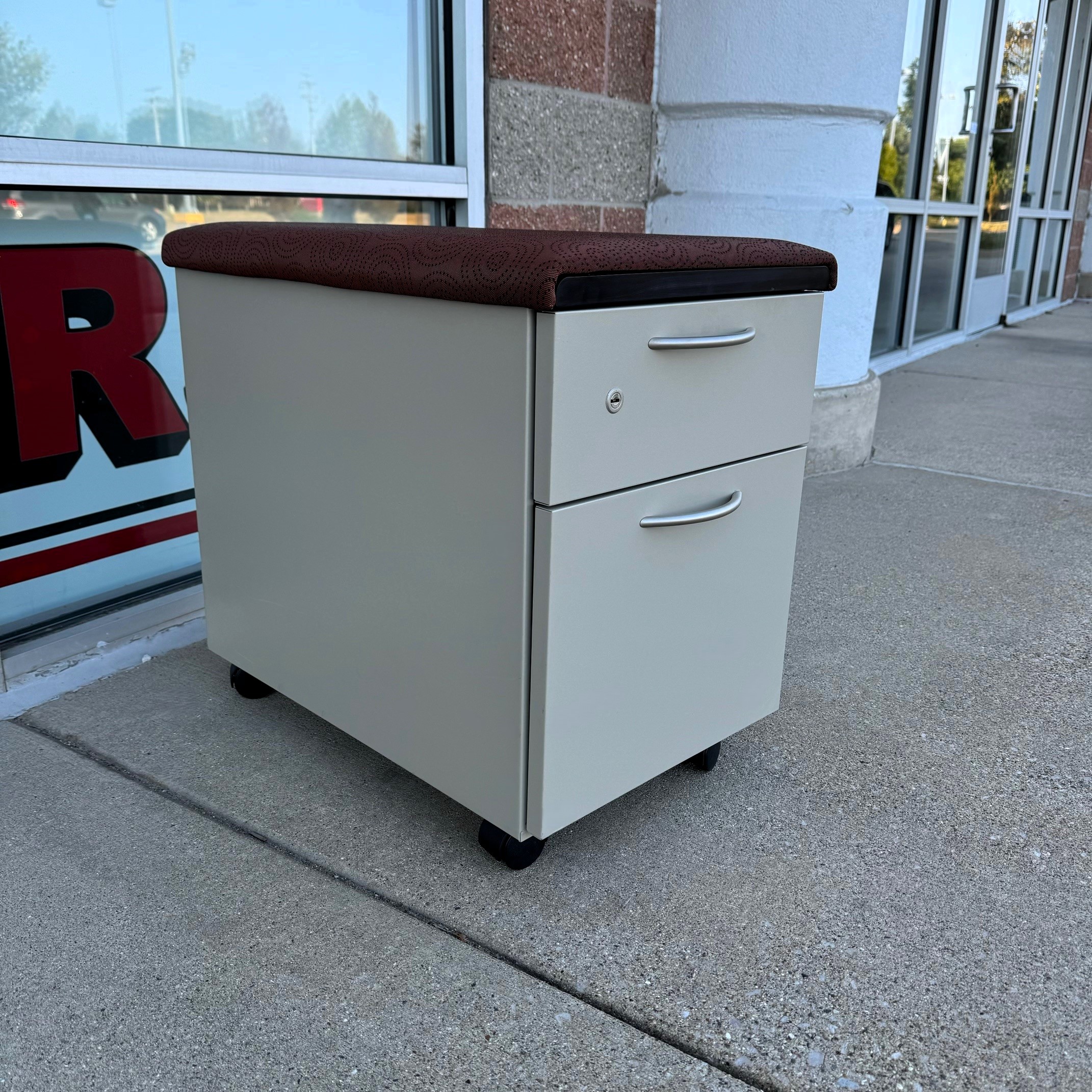 Steelcase Contemporary Box/File Mobile Pedestal - Image 3