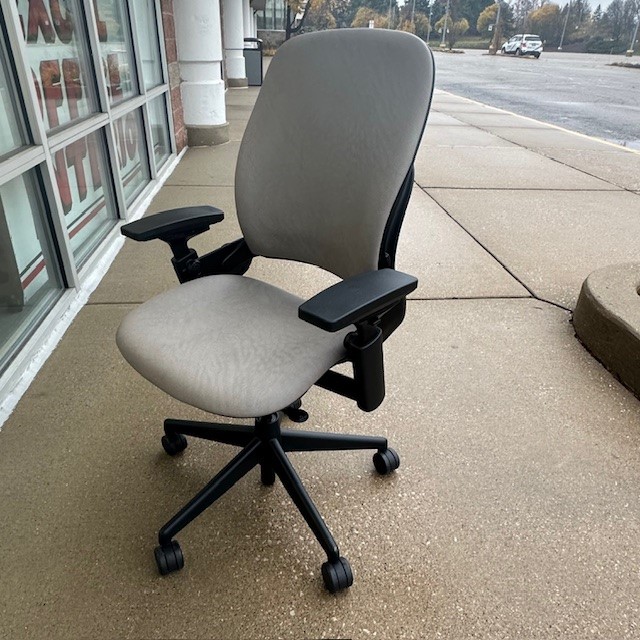 STEELCASE LEAP V-2 TASK CHAIR Taupe Vinyl - Image 8