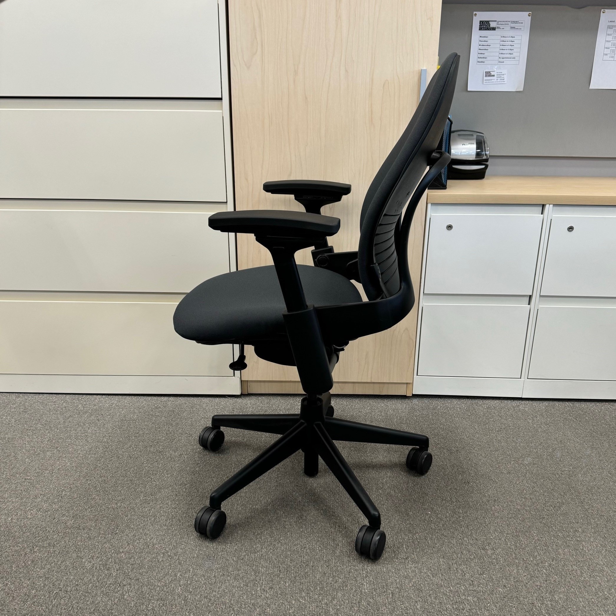 STEELCASE LEAP V-2 TASK CHAIR Charcoal - Image 7