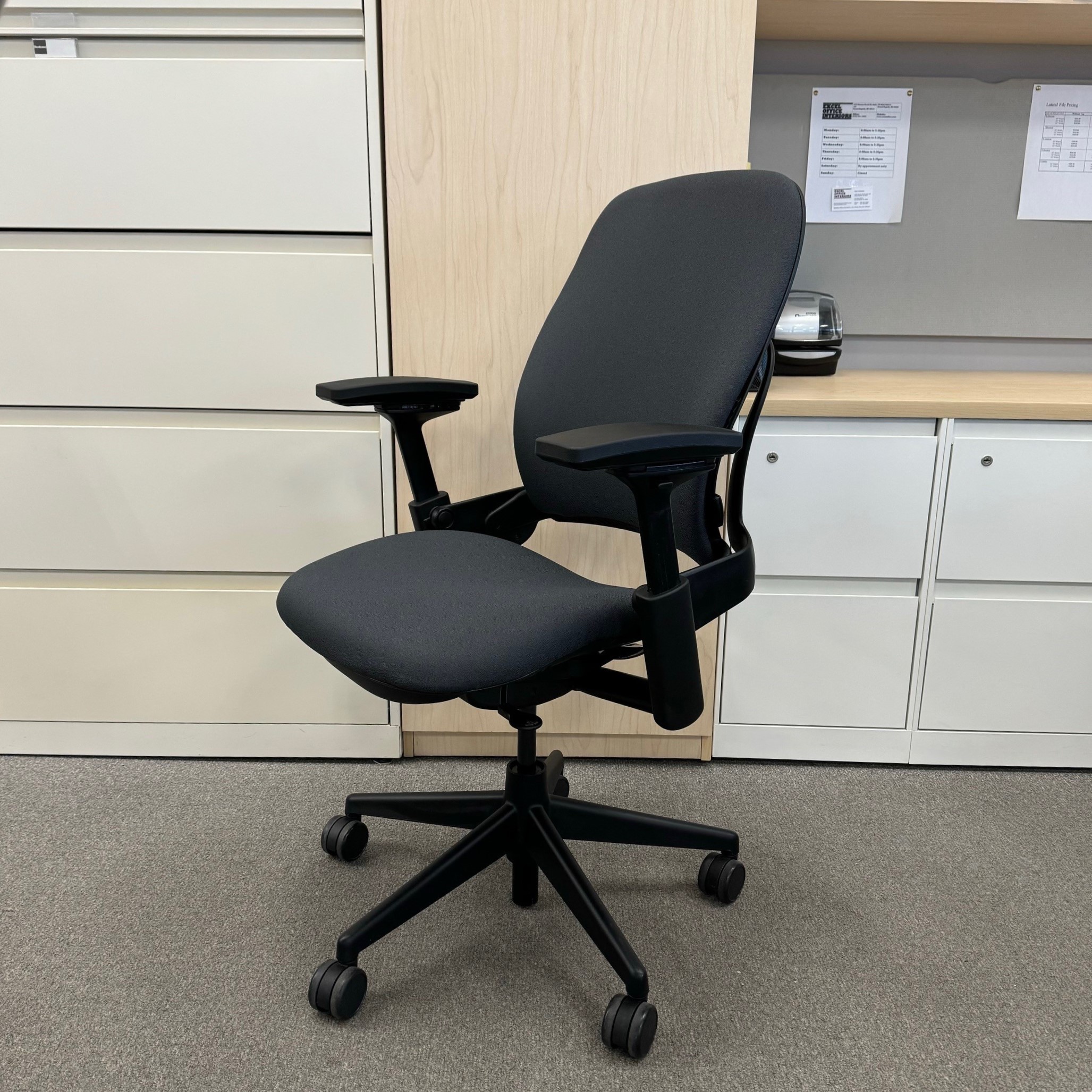 STEELCASE LEAP V-2 TASK CHAIR Charcoal - Image 8