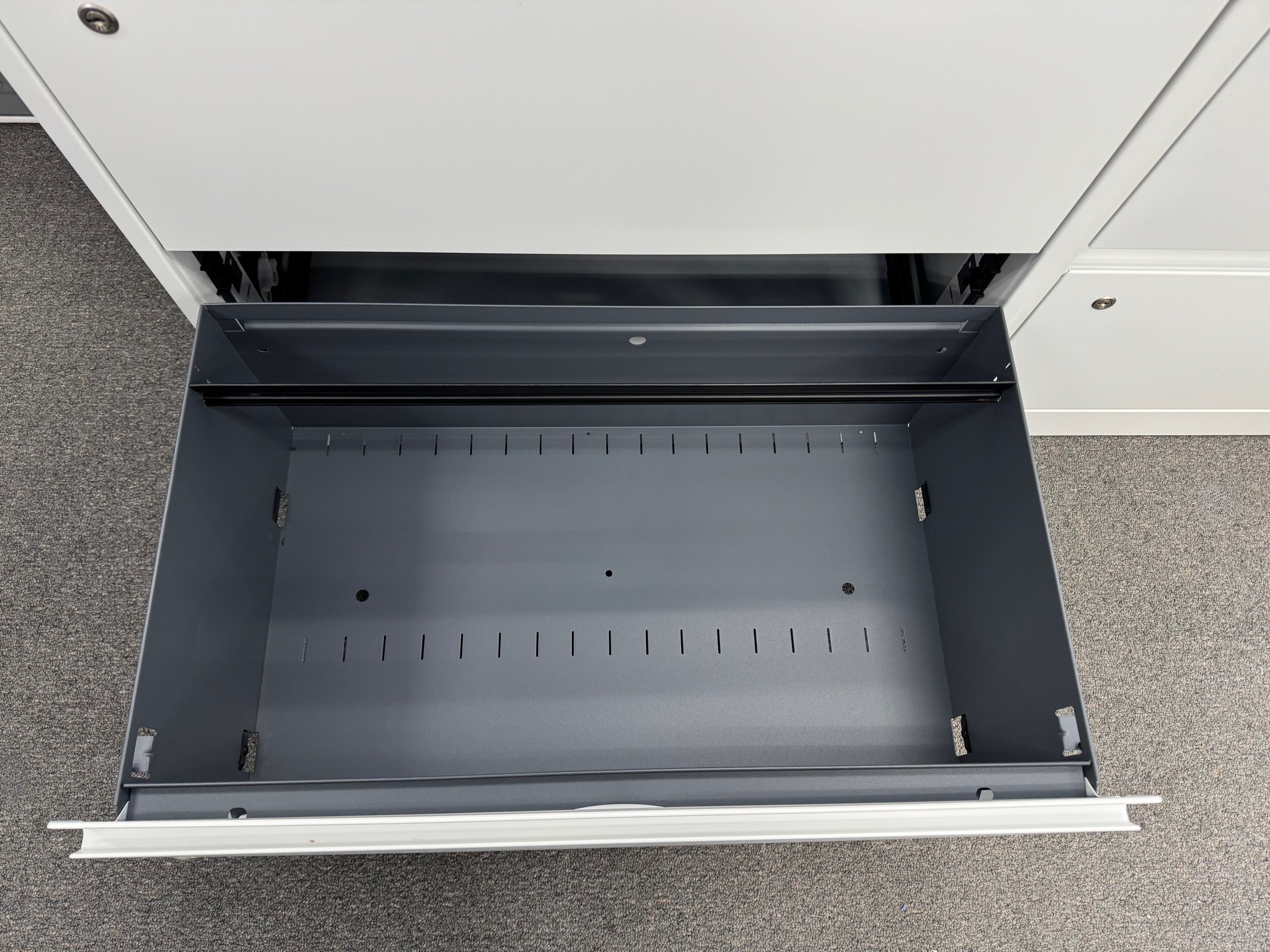 Steelcase Lateral File, 3 Drawer, 30"Wide - Image 5