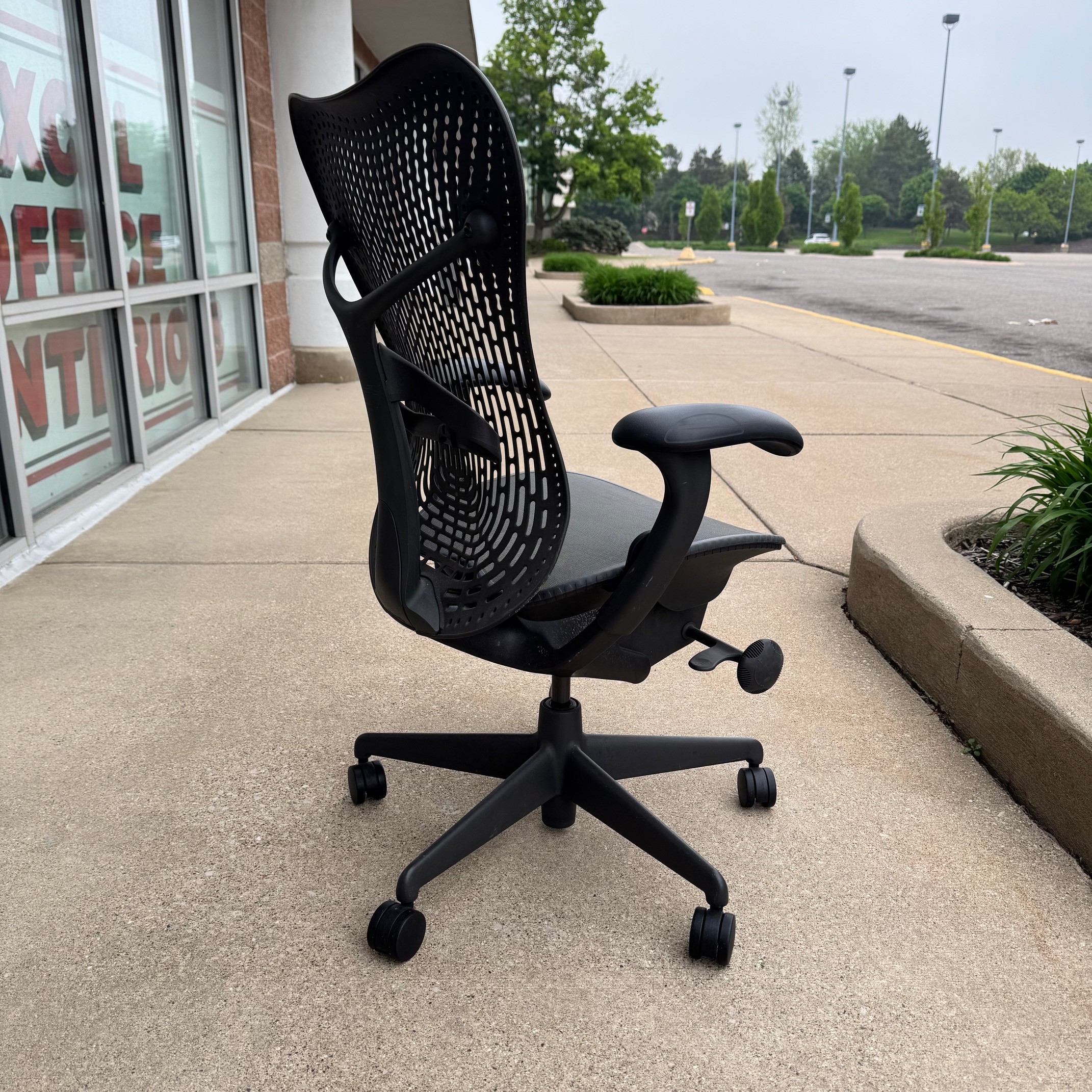 Herman Miller Mirra I Task Chair - Image 4