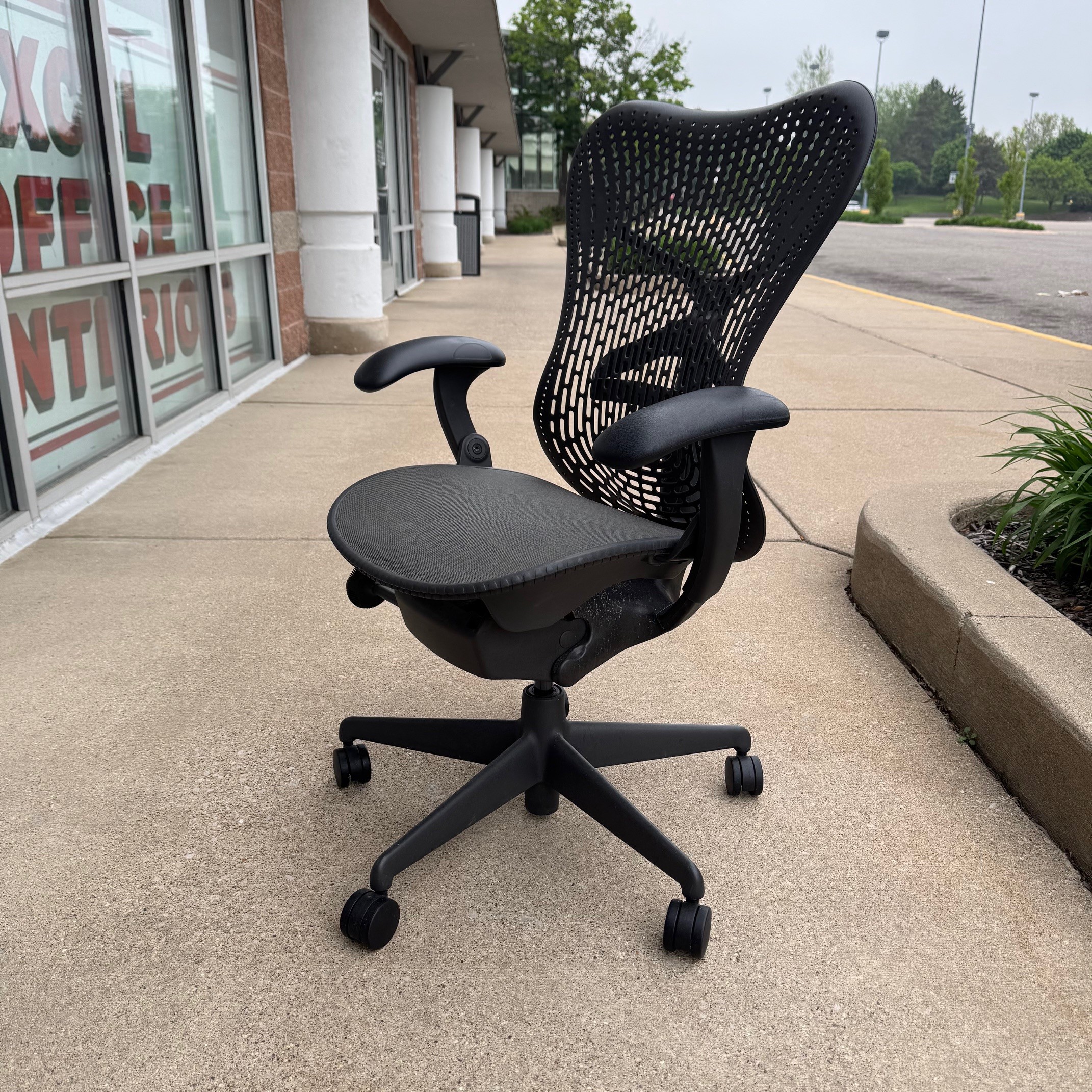 Herman Miller Mirra I Task Chair - Image 8