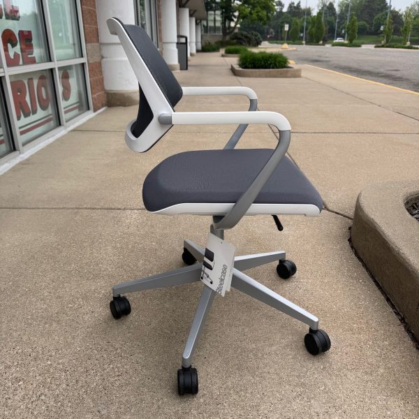 Steelcase QiVi Series Chair - Image 3
