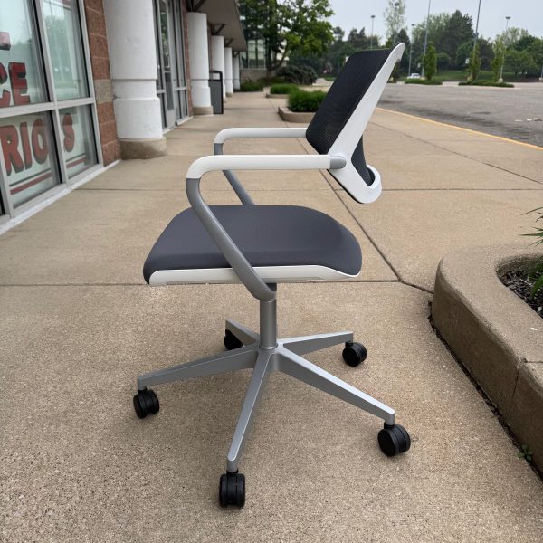 Steelcase QiVi Series Chair - Image 7