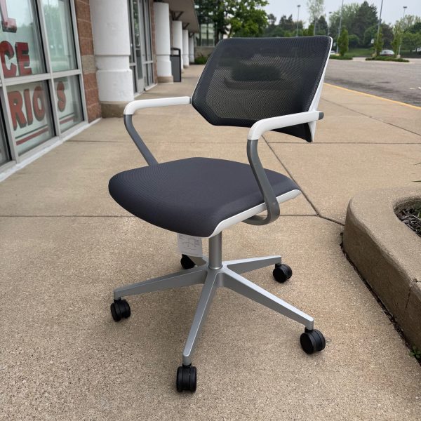 Steelcase QiVi Series Chair - Image 8