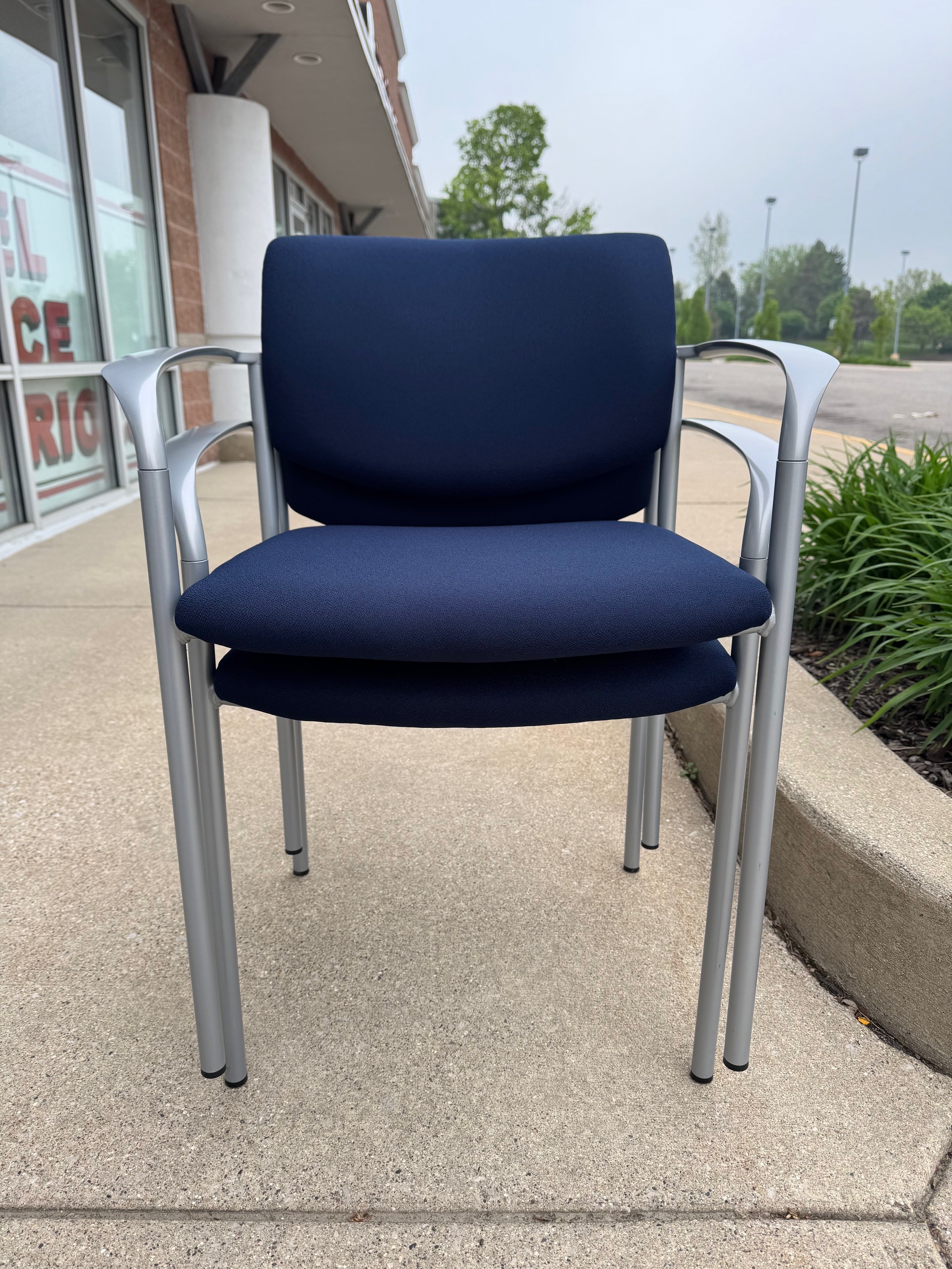 Used Navy Steelcase Player Series Guest Chair - Image 10
