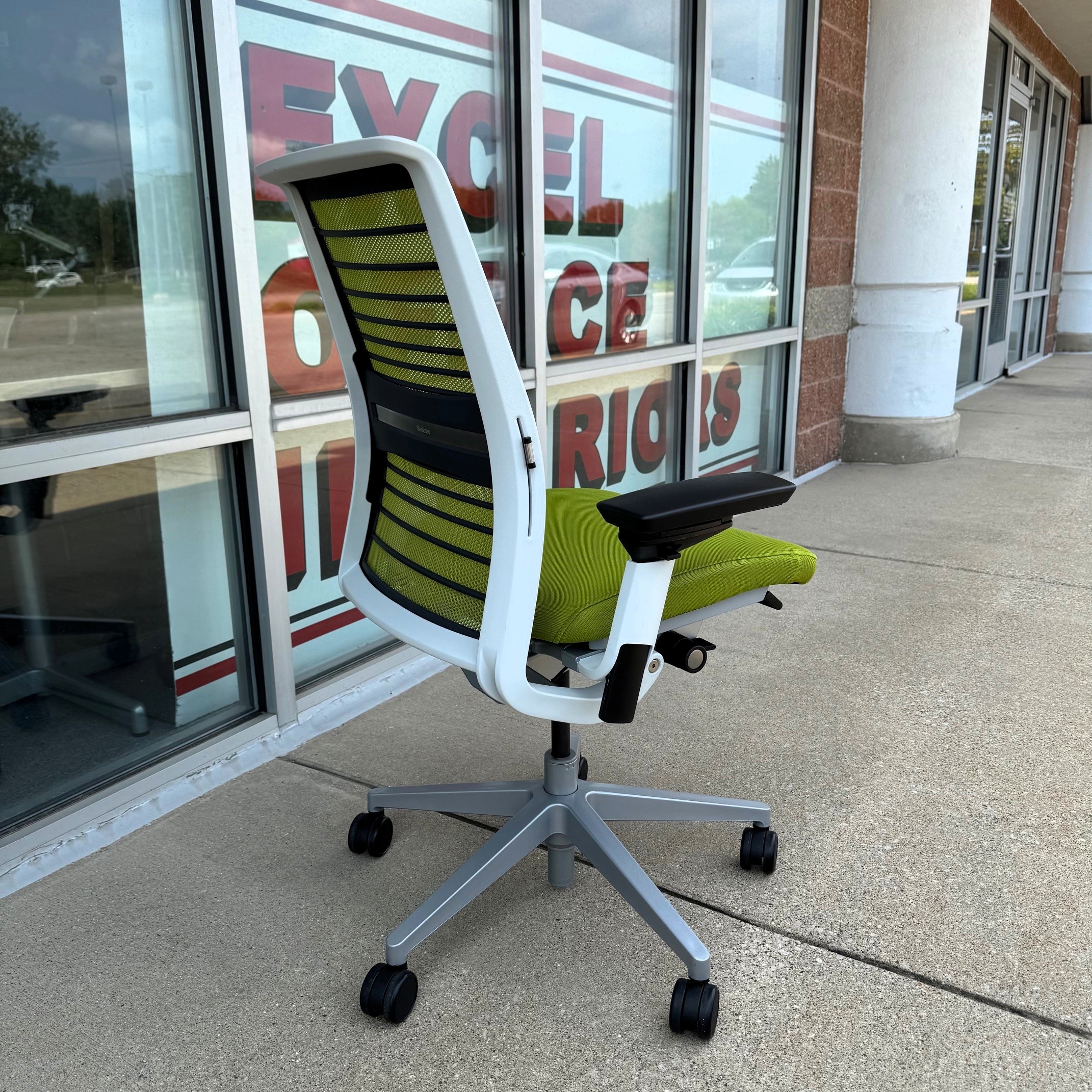 Wasabi Steelcase Think Series V-2 Task Chair Mesh Back - Image 4
