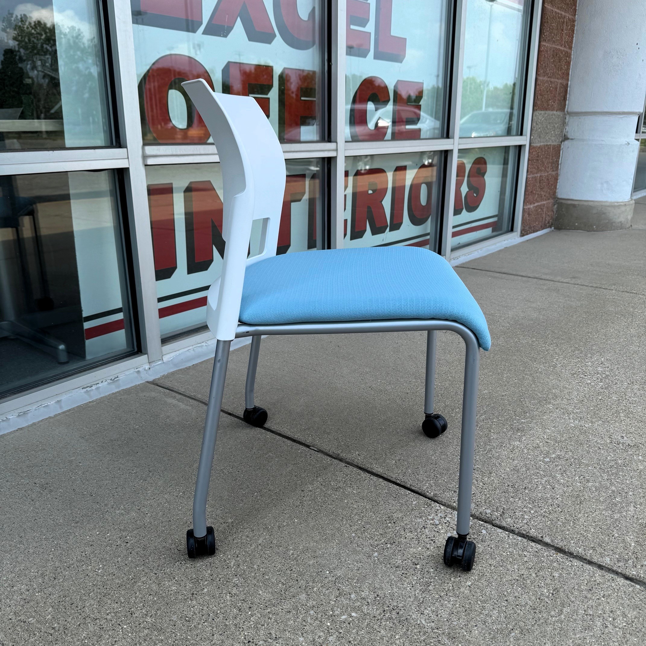 Used Atlantic Blue Steelcase Move Series Collaborative Chair - Image 3