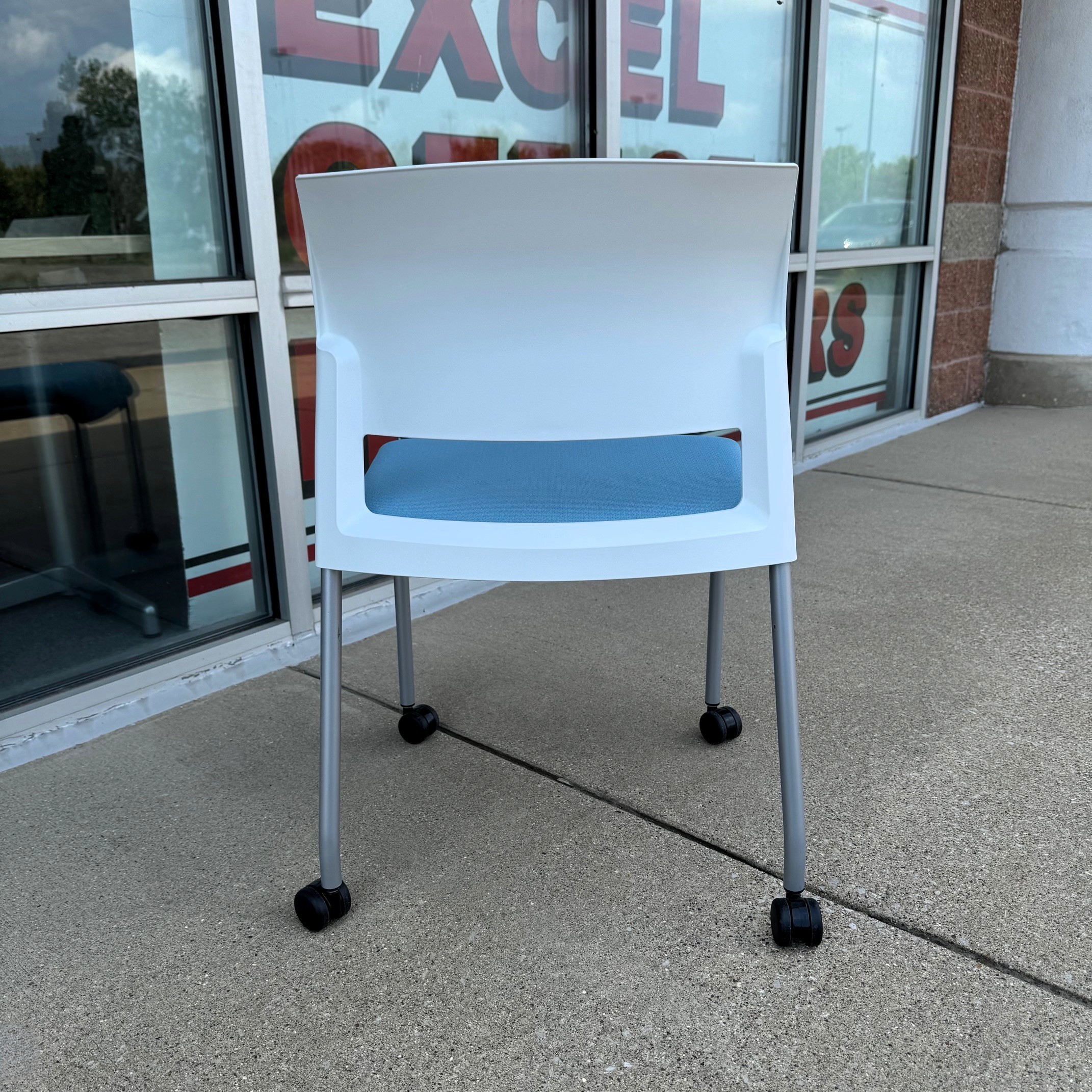 Used Atlantic Blue Steelcase Move Series Collaborative Chair - Image 5