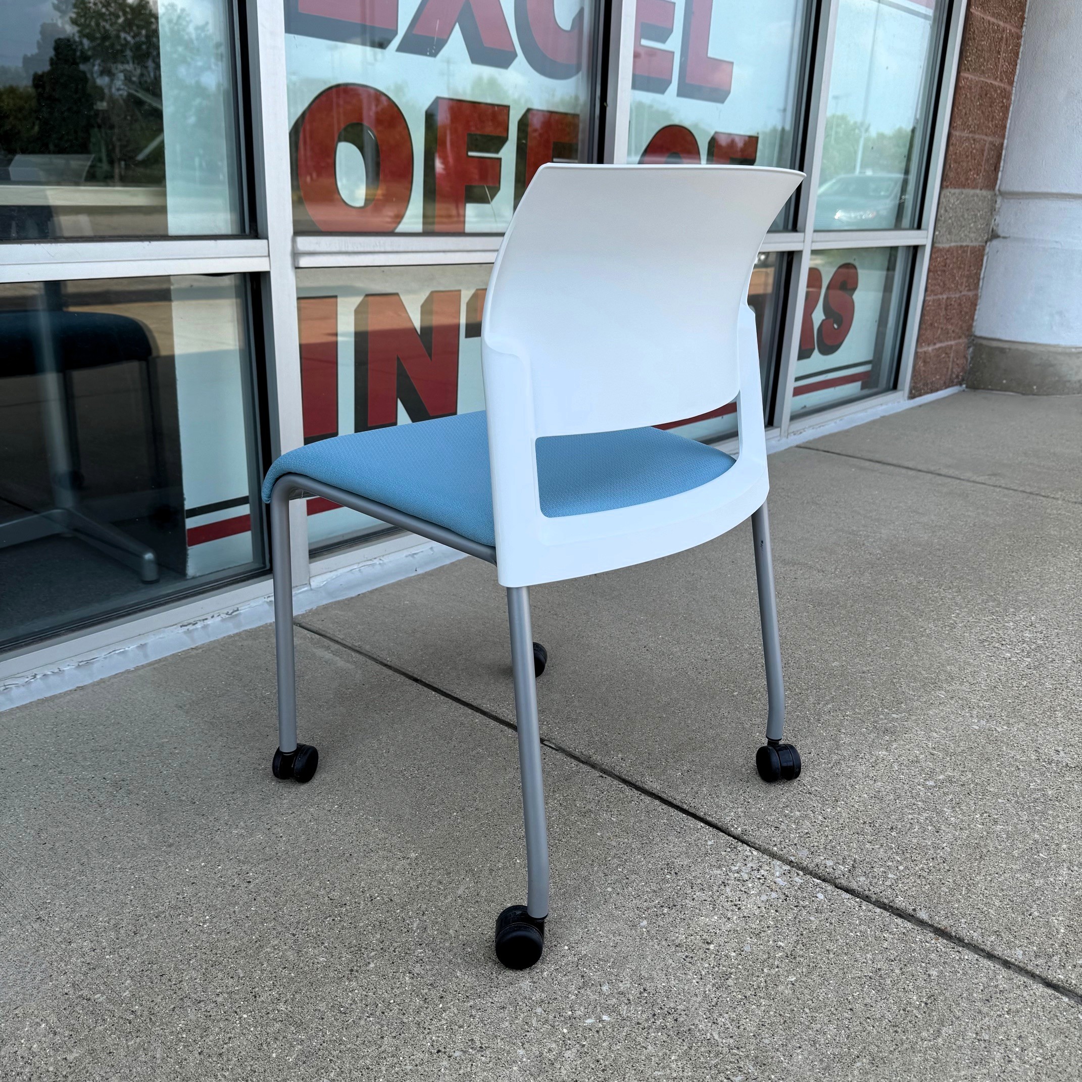 Used Atlantic Blue Steelcase Move Series Collaborative Chair - Image 6