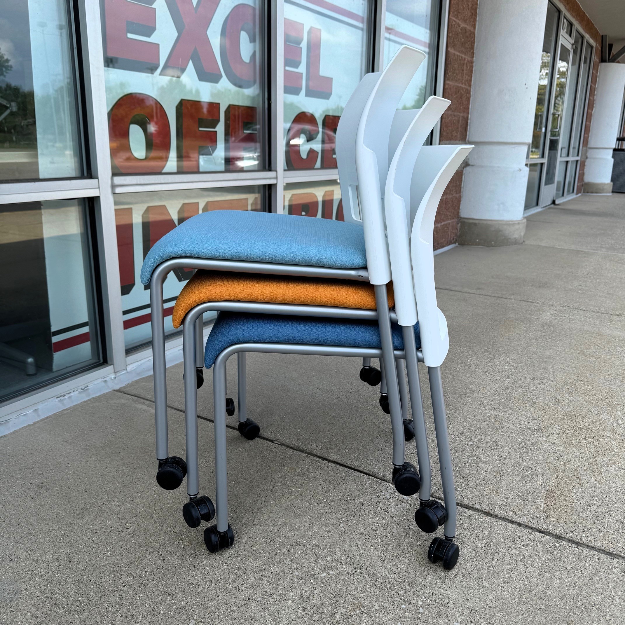 Used Sky Blue Steelcase Move Series Collaborative Chair - Image 16
