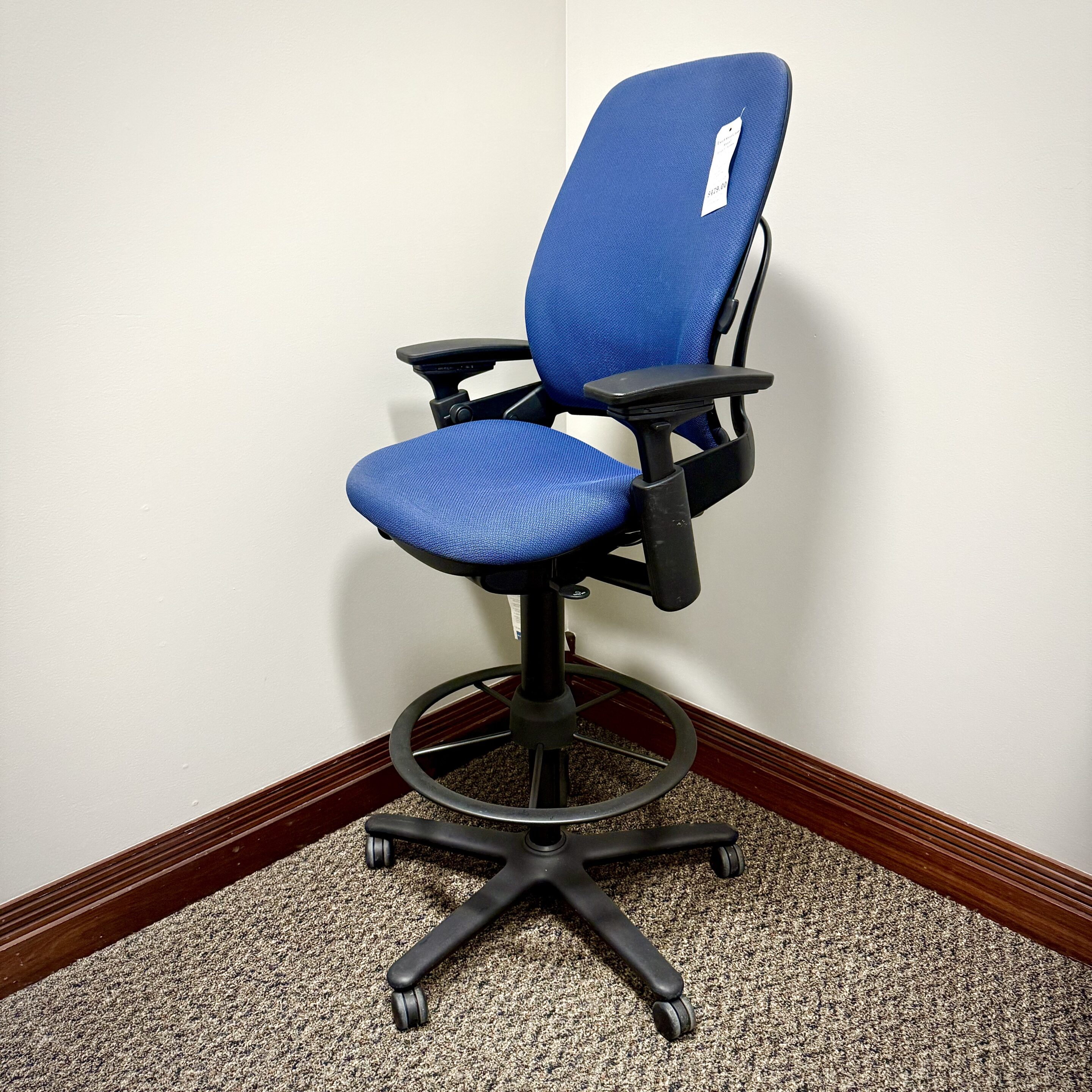 Steelcase Leap V-2 Stool - Image 2