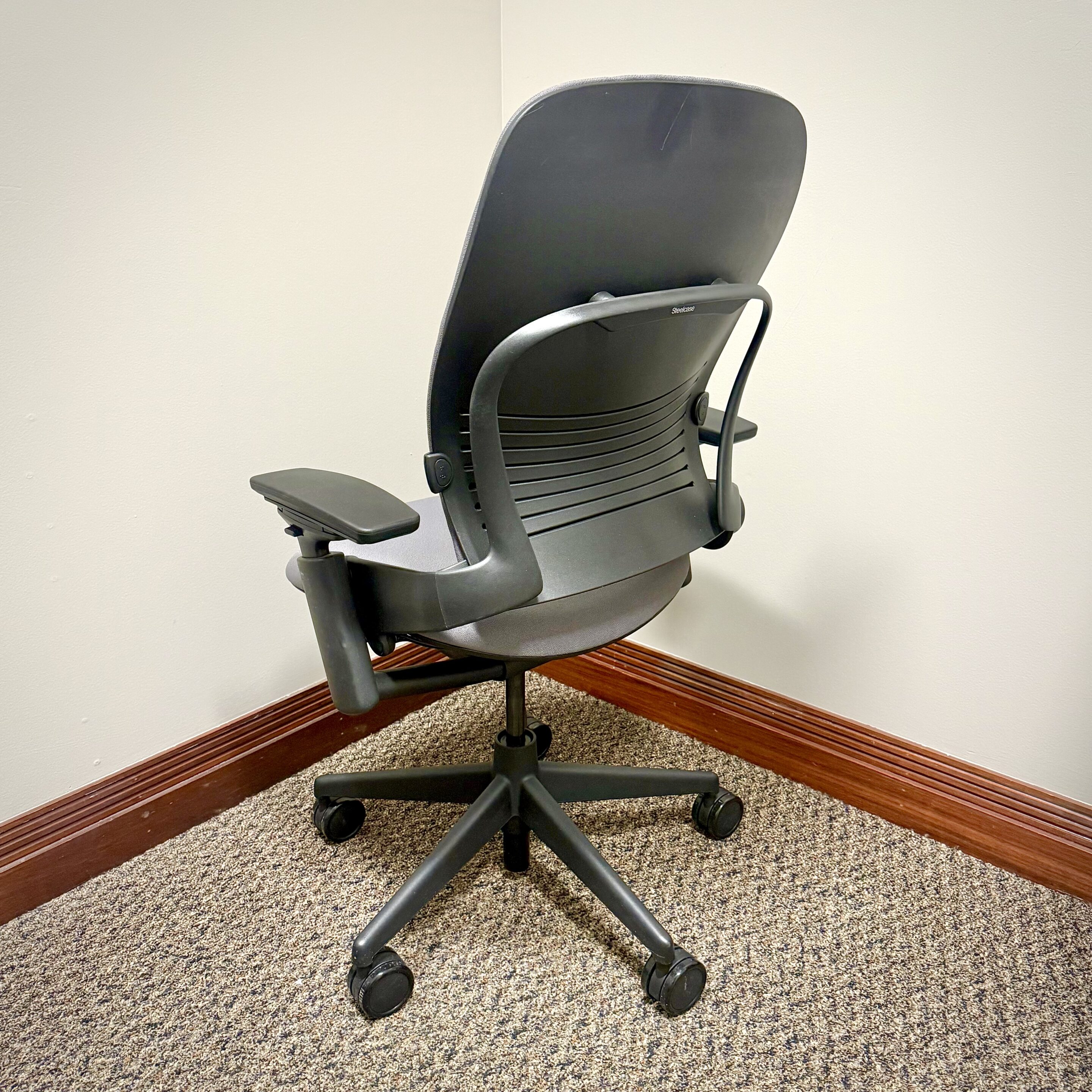 Steelcase Leap V-2 Grey - Image 4