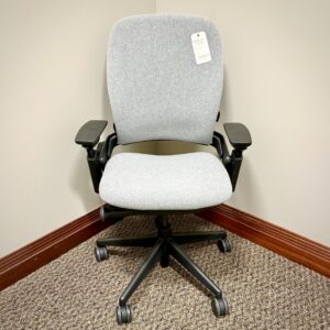 Steelcase Leap V-2 Iron