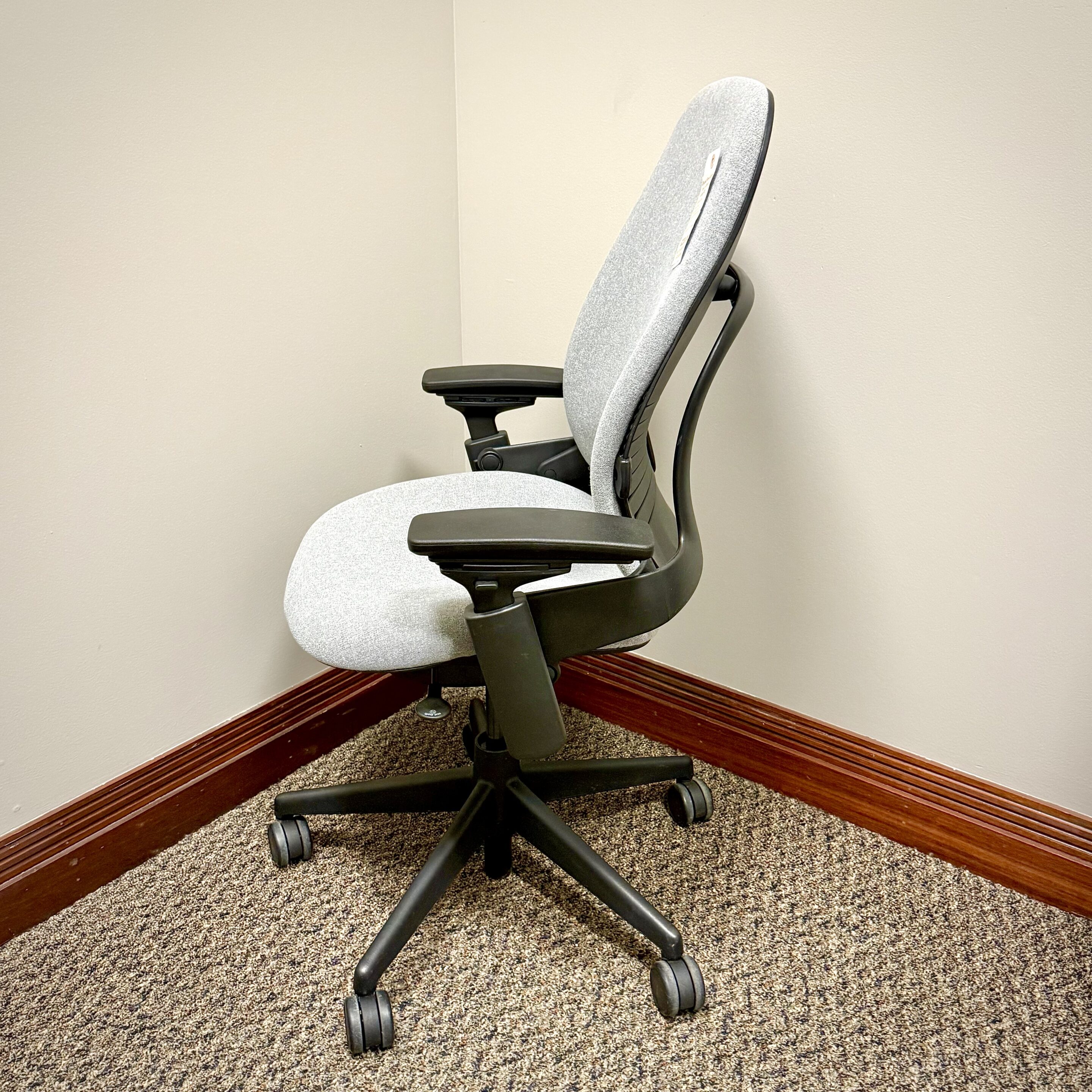 Steelcase Leap V-2 Iron - Image 3