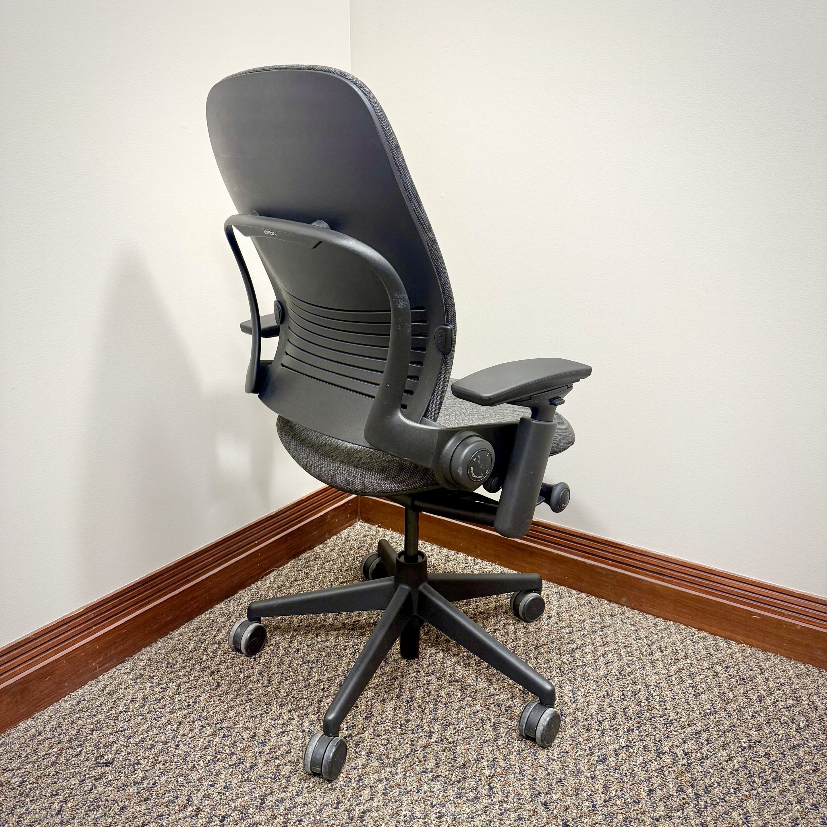 Steelcase Leap V-2 Luzon Black - Image 6