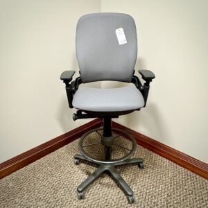 STEELCASE LEAP V-2 Stool
